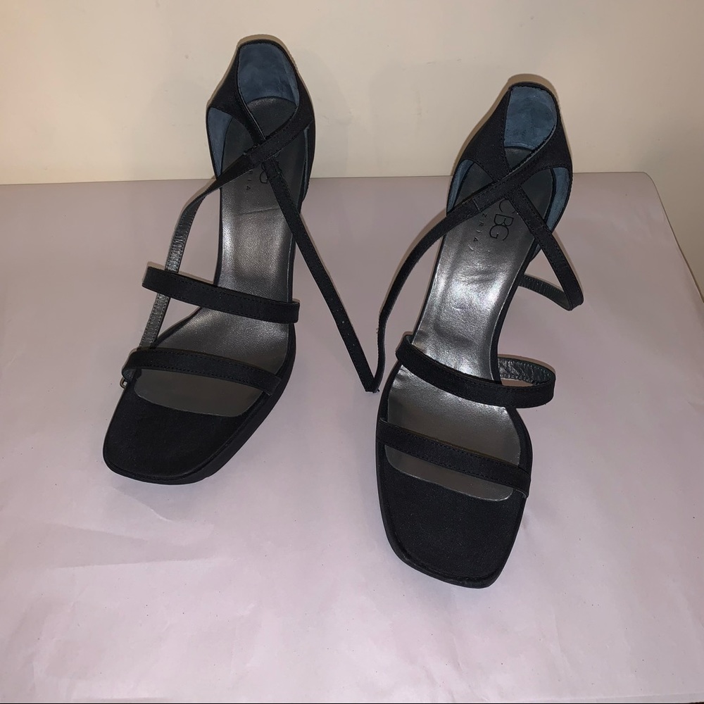 BCBG
VINTAGE Black Strappy Heels SZ 7.5